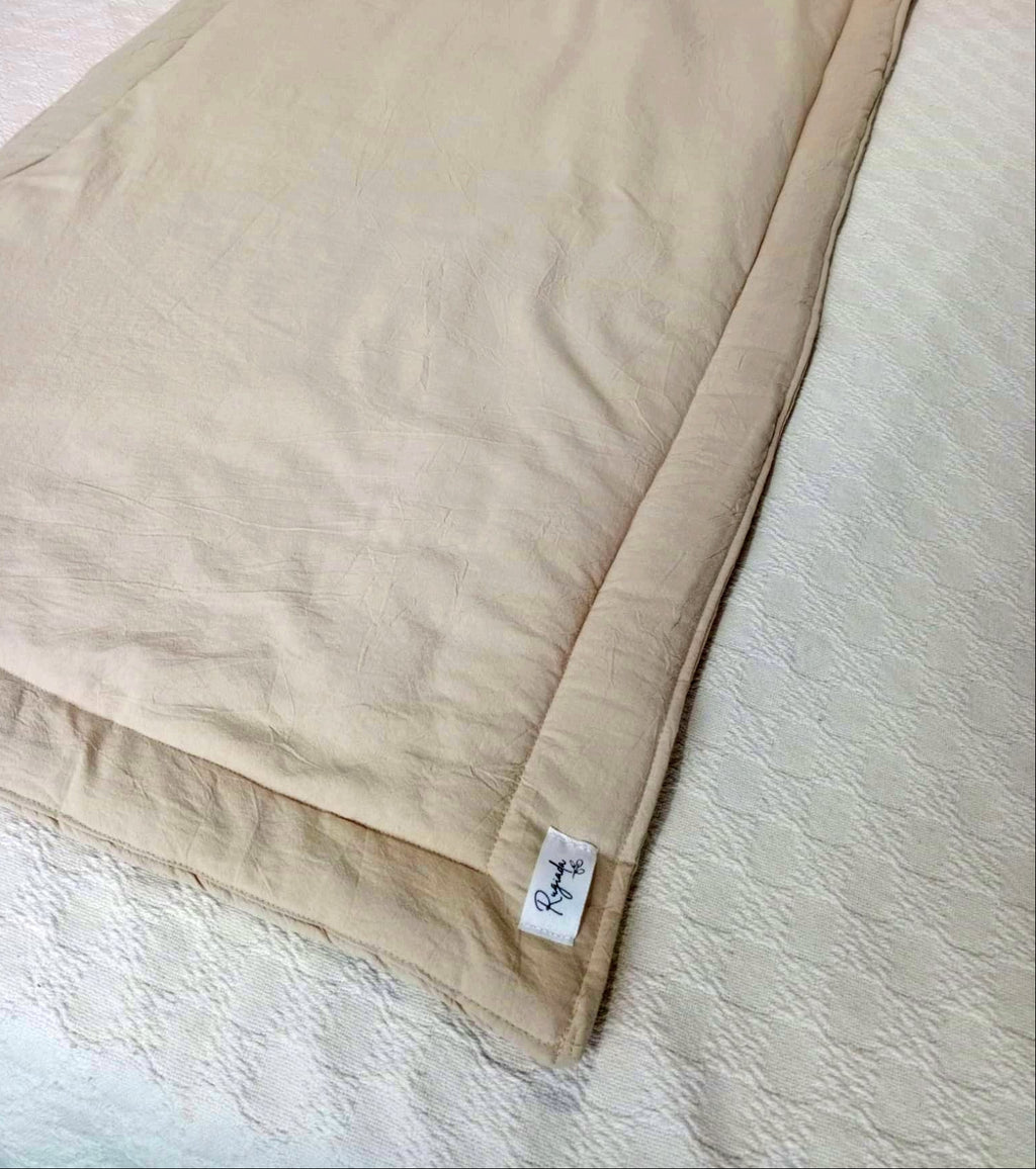 Pillow pie de cama cubre sofa beige Rugiada Textil