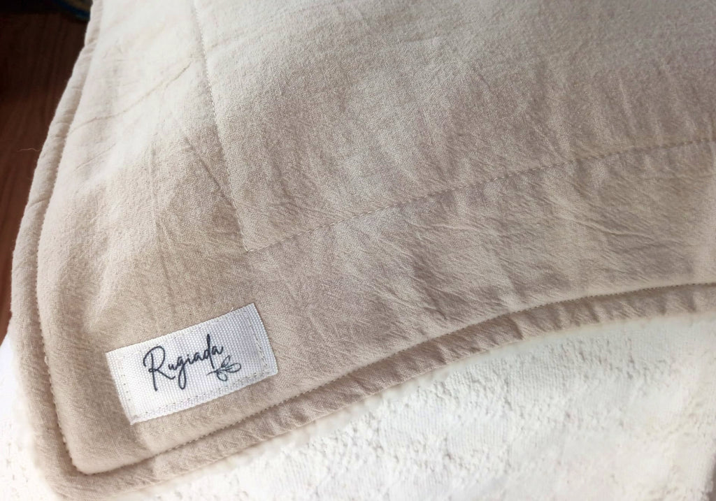 pie de cama throw manta de sherpa y tusor beige Rugiada