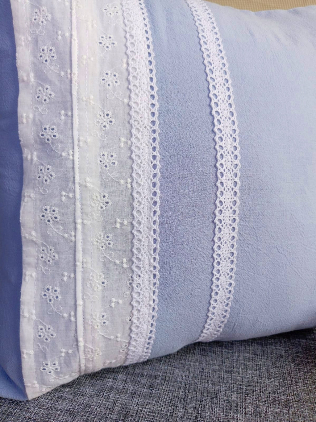Almohadón Celeste Algodón Broderie 40x40 Rugiada Textil
