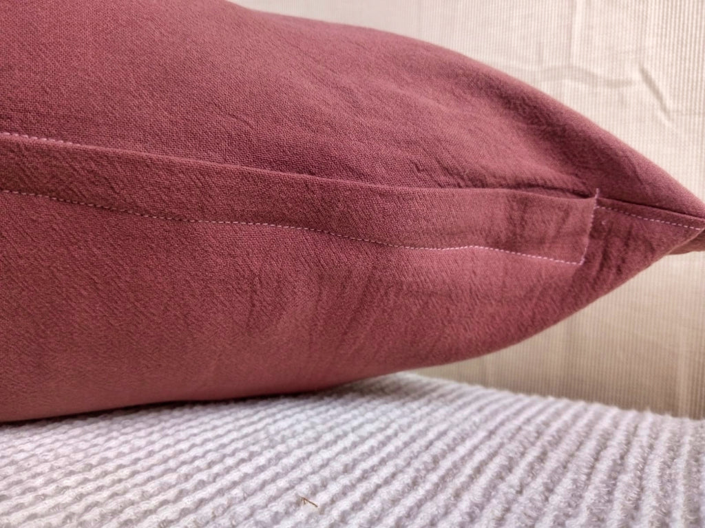 Pack Textil 5 Almohadones + Pie De Cama Rugiada