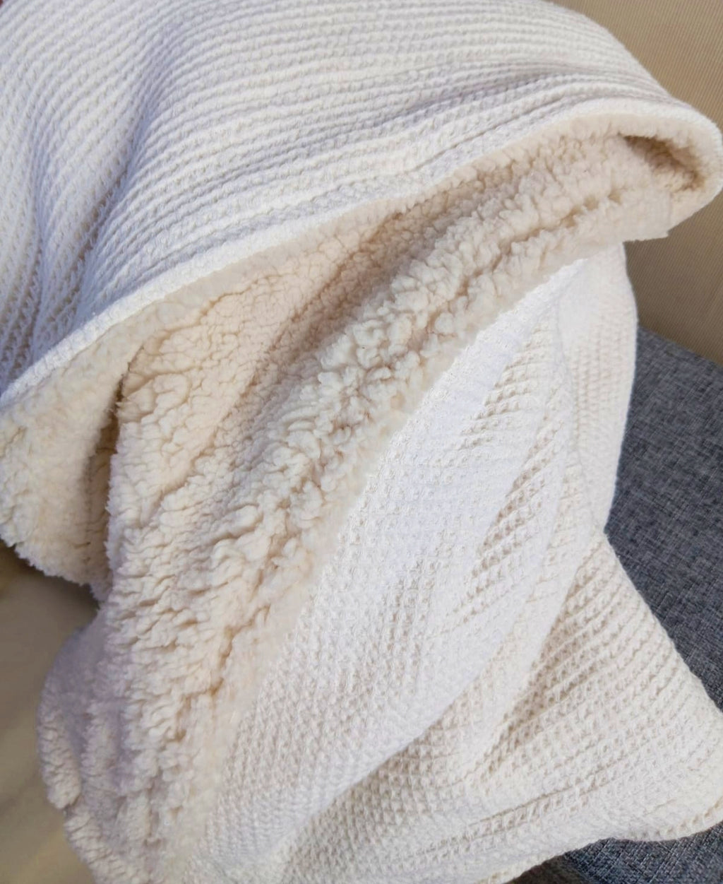 Pack Textil 5 Almohadones + Pie De Cama Rugiada