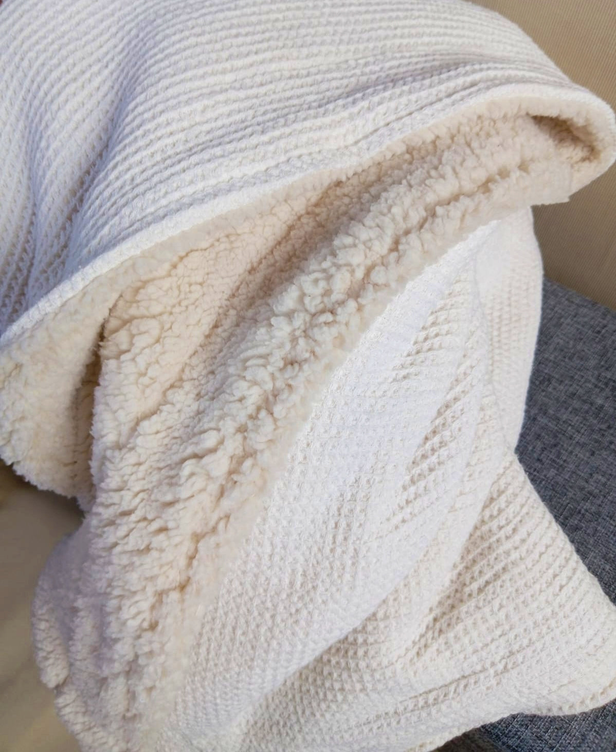 Pack Textil 5 Almohadones + Pie De Cama Rugiada