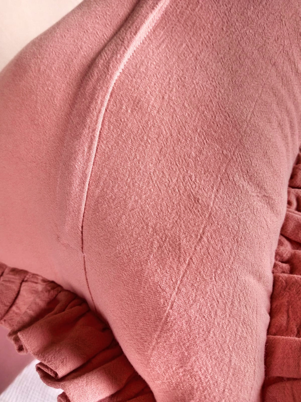 Pack Textil 5 Almohadones + Pie De Cama Rugiada
