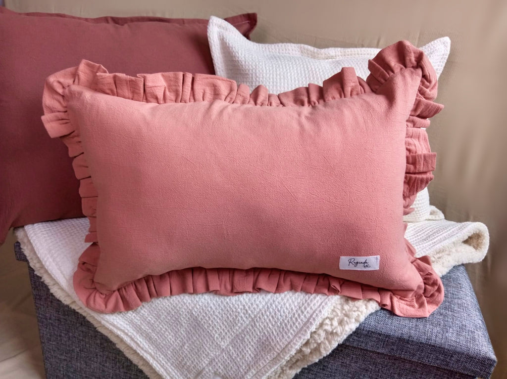 Pack Textil 5 Almohadones + Pie De Cama Rugiada