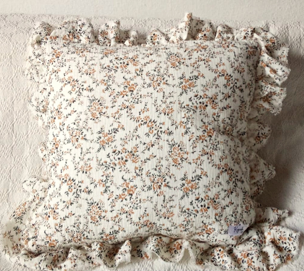 Funda De Almohadón 40x40cm En Algodón. Floral Con Cierre Beige