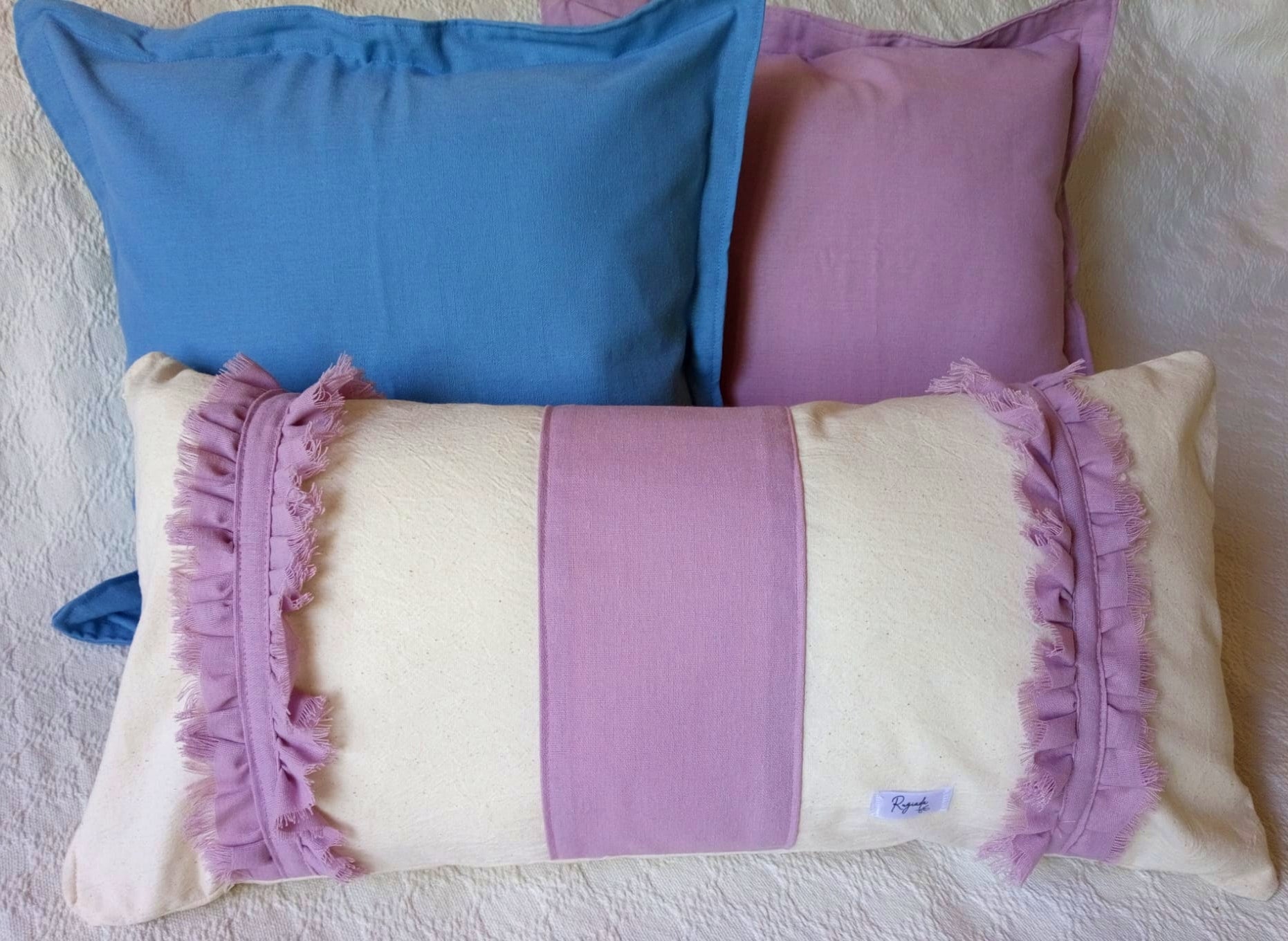 Funda Almohadón Boho 30x60 Lienzo Lino  / Volados Rosa Celeste - Rugiada