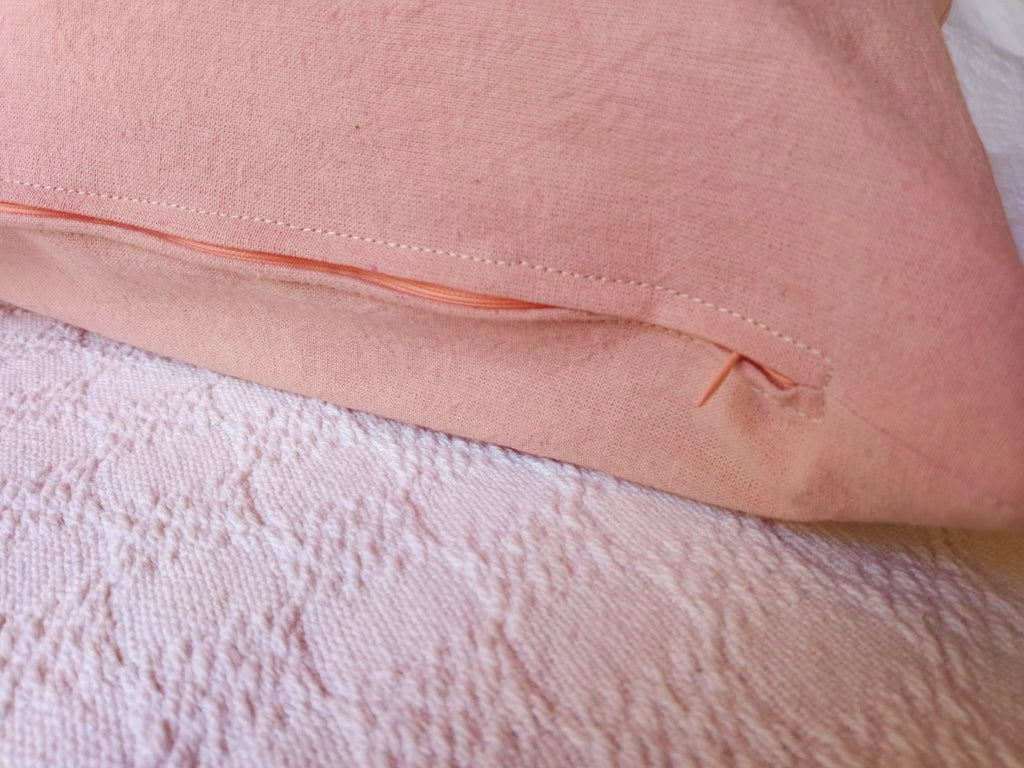Funda De Almohadón Tusor Rosa 30 X 50 C/ Cierre Rosa Tusor