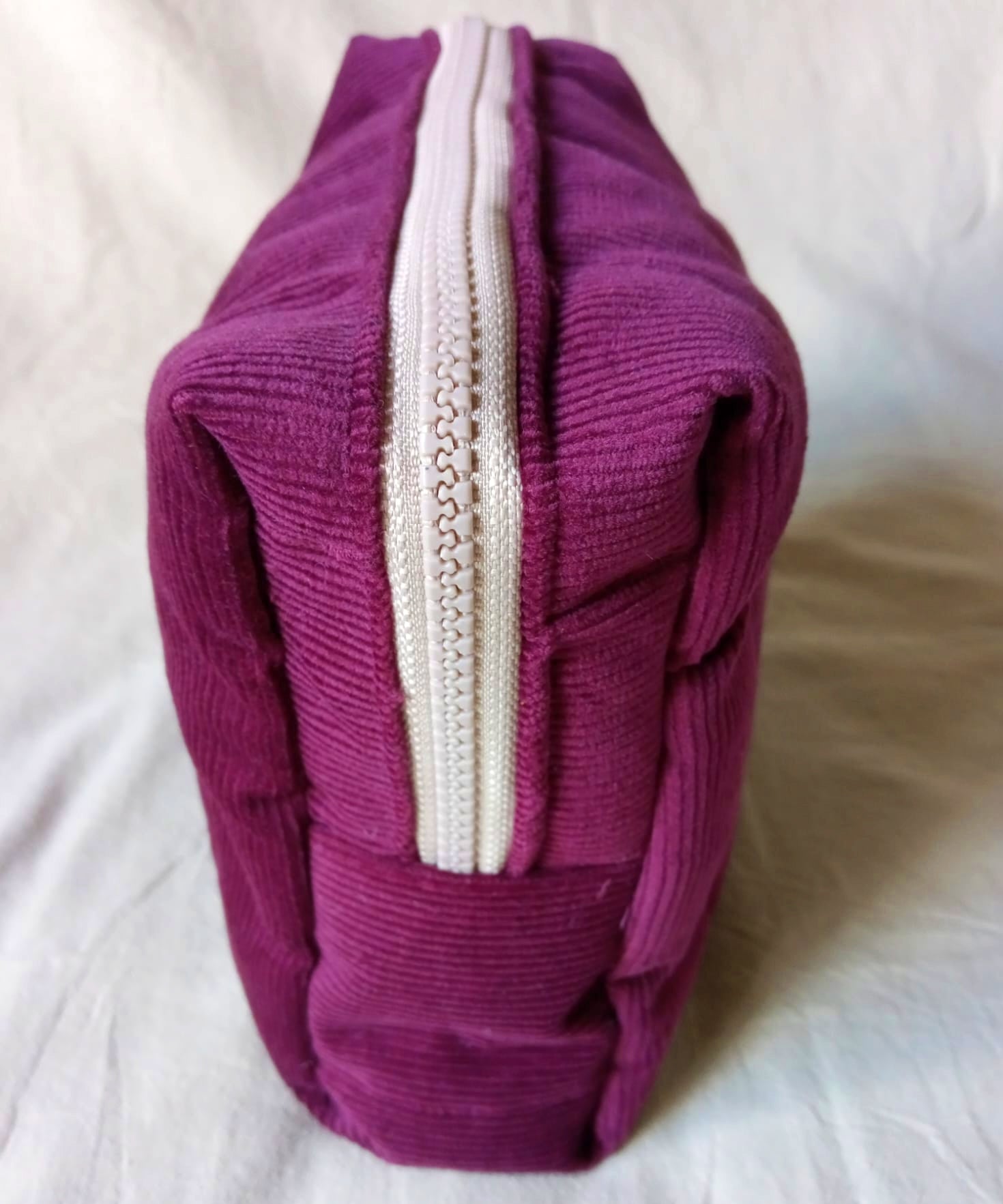 Neceser / Necessaire/  Cartuchera Pana Color Bordeaux - Borravino 18 Cm