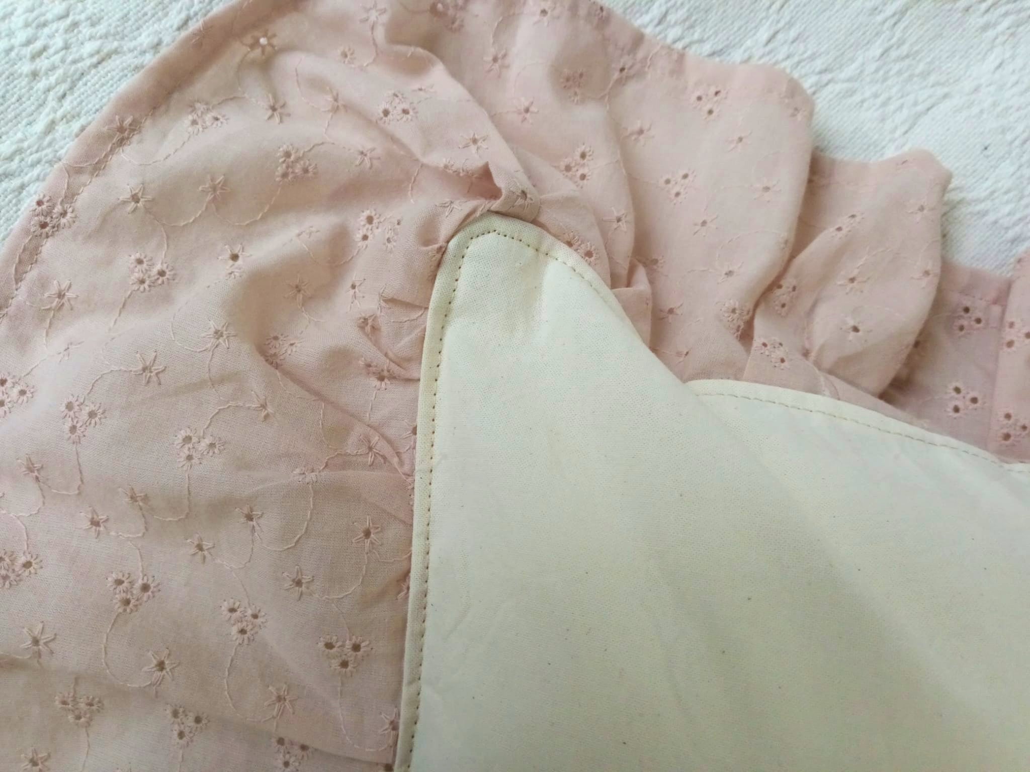 volado de broderie almohadon
