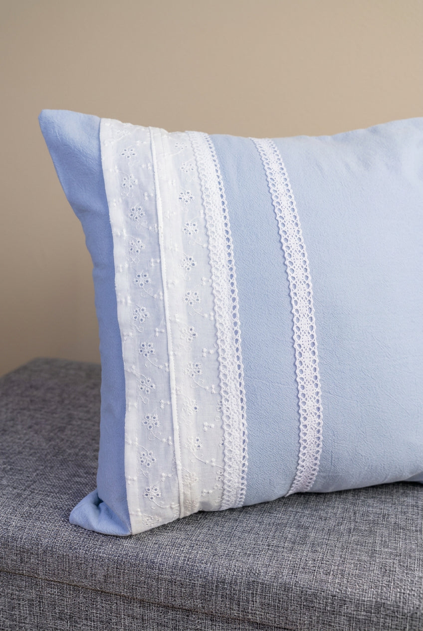 Almohadón Celeste Algodón Broderie 40x40 Rugiada Textil