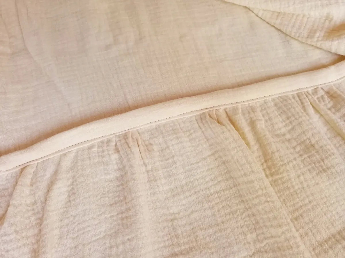 pie de cama manta volados crema muselina dormitorio sofa

